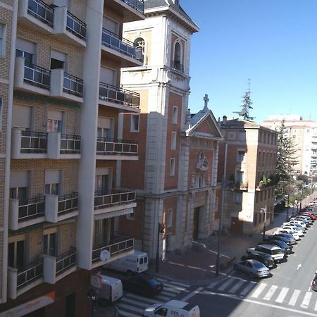 Cálfred Junto a Parque Gallarza Logroño Exterior foto