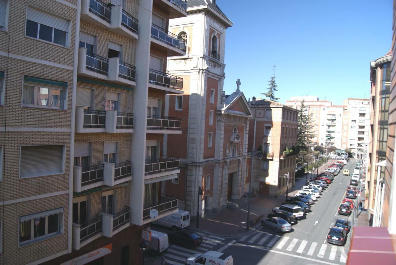 Cálfred Junto a Parque Gallarza Logroño Exterior foto